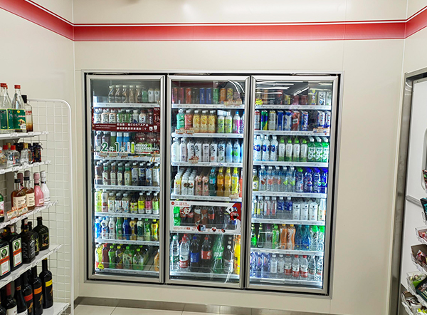 711